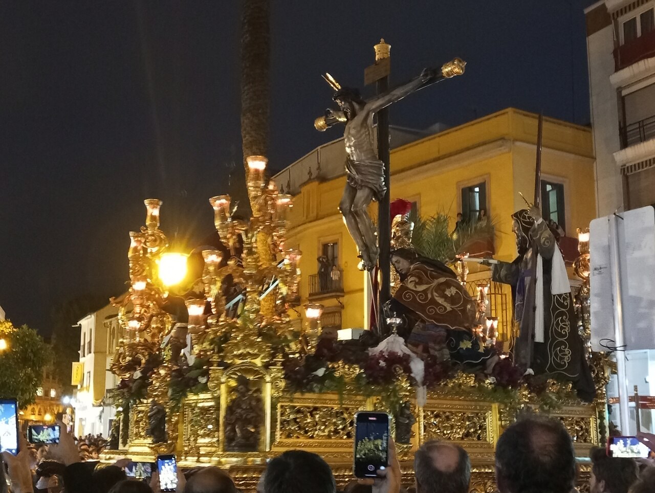 A Seville paso after dark