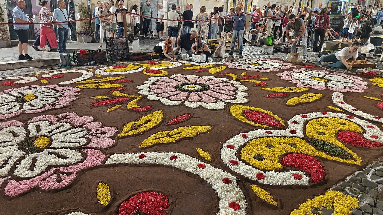 A detail of the petal artwork at Genzano’s Infiorata